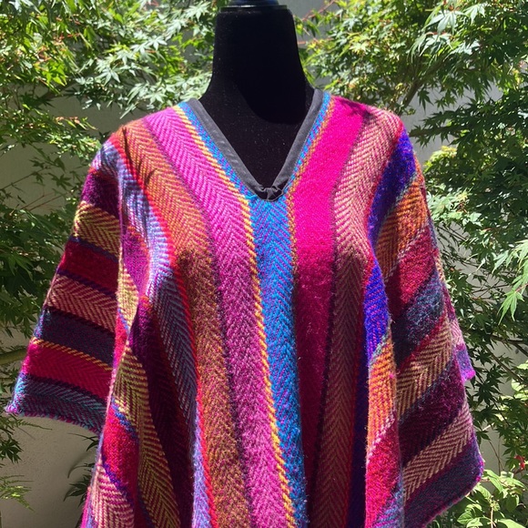 100% Wool Unisex Zapotec Mexican Poncho, One Size - Picture 12 of 16